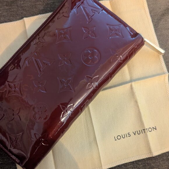 Louis Vuitton Monogram Patent Leather Wallet / Pocketbook - Picture 1 of 4